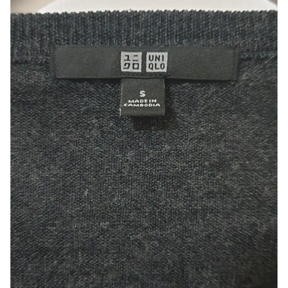 Uniqlo V-neck Wool Top - Picture 3 of 4